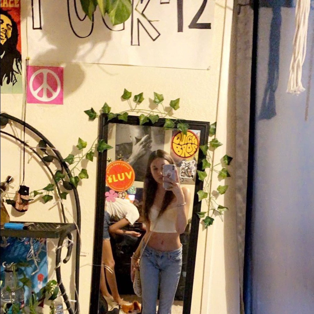 Meet your Posher, Kayla